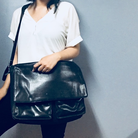 Cole Bags Cole Black Leather Messenger Bag Poshmark